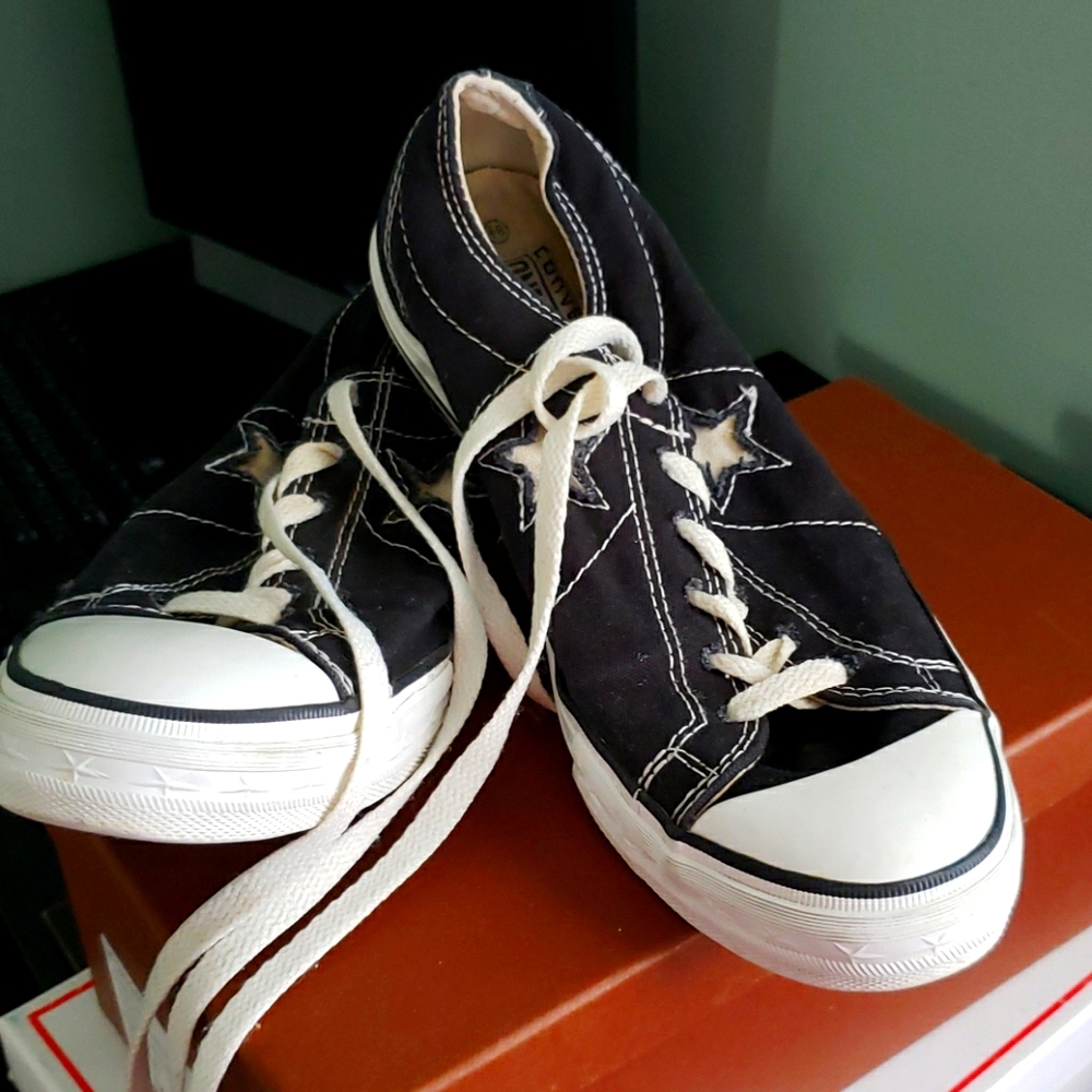 Black Converse Size 8.5
